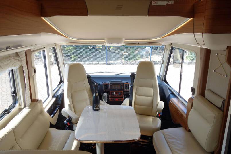 Hymer B 678 DL AUTOMAAT, 180 pk Dynamic Line, 2 aparte bedden 21