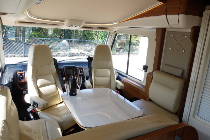 Hymer B 678 DL AUTOMAAT, 180 pk Dynamic Line, 2 aparte bedden 24