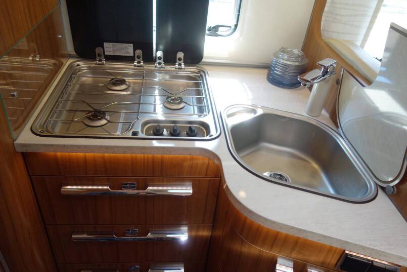 Hymer B 678 DL AUTOMAAT, 180 pk Dynamic Line, 2 aparte bedden 30