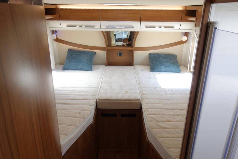Hymer B 678 DL AUTOMAAT, 180 pk Dynamic Line, 2 aparte bedden 32