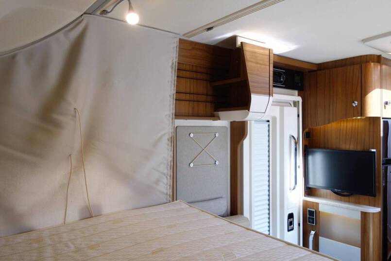 Hymer B 678 DL AUTOMAAT, 180 pk Dynamic Line, 2 aparte bedden 43