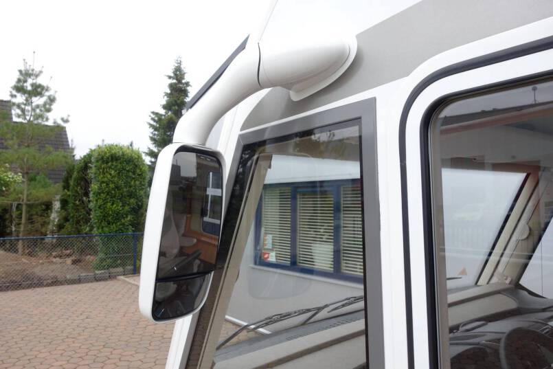 Hymer B 678 AUTOMAAT, 180 pk, 2 aparte bedden 9
