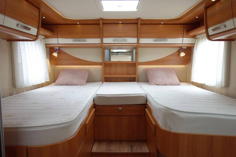 Hymer B 678 AUTOMAAT, 180 pk, 2 aparte bedden 31
