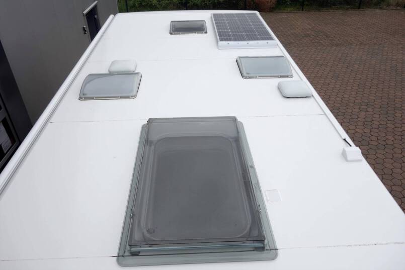 Hymer B 678 AUTOMAAT, 180 pk, 2 aparte bedden 44