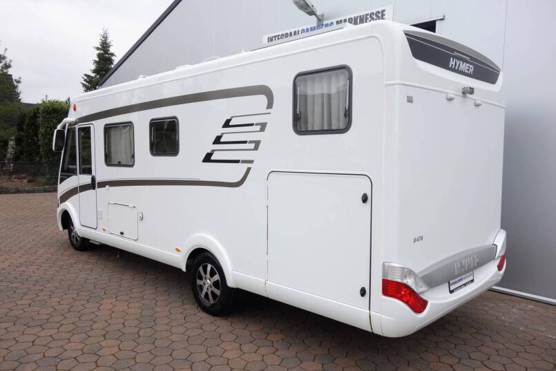 Hymer B 678 AUTOMAAT, 180 pk, 2 aparte bedden 7