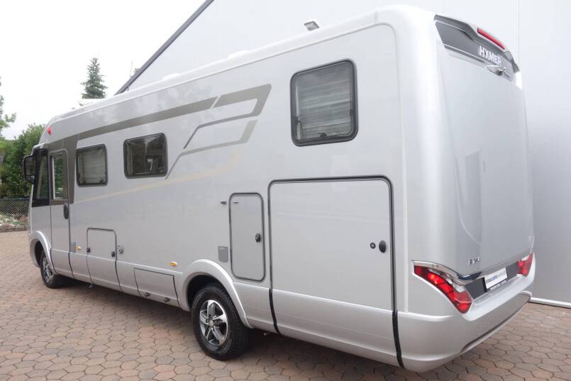 Hymer B 704 SL SupremeLine AUTOMAAT, 180 pk, Crystal-zilver metallic, 2 aparte bedden 9