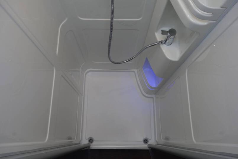 Hymer B 704 SL SupremeLine AUTOMAAT, 180 pk, Crystal-zilver metallic, 2 aparte bedden 76