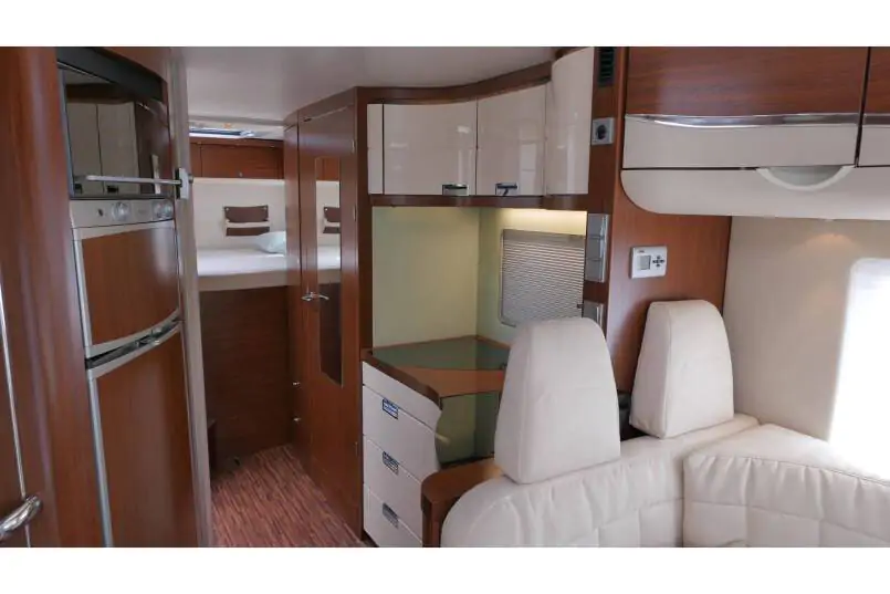 Hymer S 800 3.0 V6 AUTOMAAT, Champagne metallic, grote garage 29