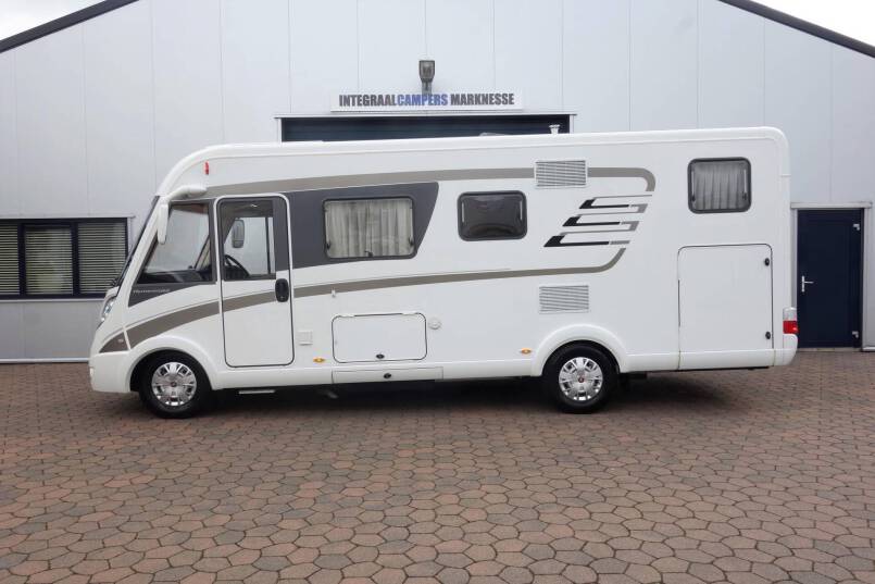 Hymer B 588 AUTOMAAT 180 PK, 2 aparte bedden, garage 2