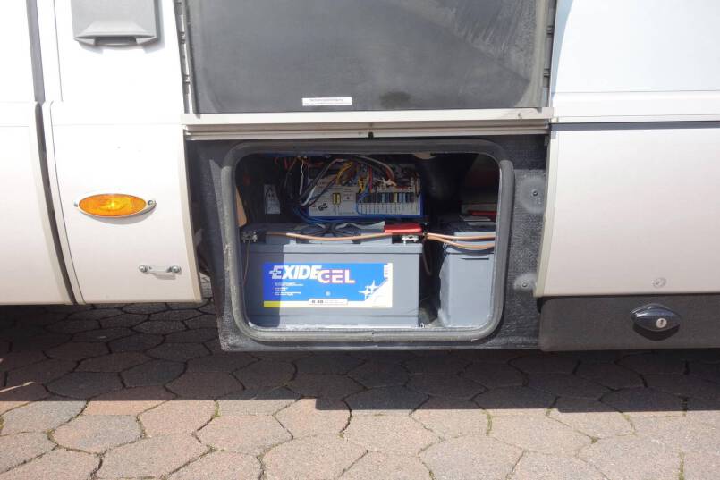 Hymer B 614 SL Star Edition Champagne, lange uitvoering met garage, vol optie 9