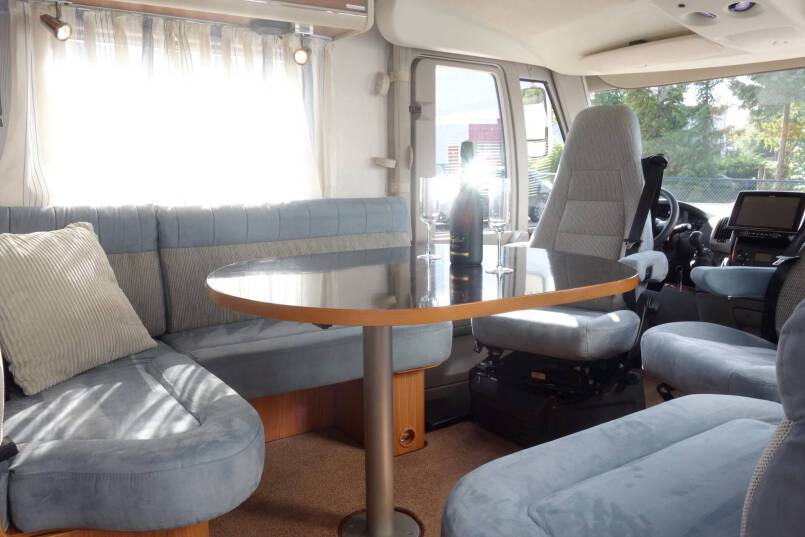 Hymer B 614 SL Star Edition Champagne, lange uitvoering met garage, vol optie 17