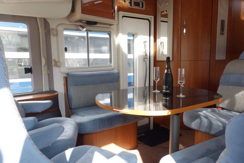 Hymer B 614 SL Star Edition Champagne, lange uitvoering met garage, vol optie 19