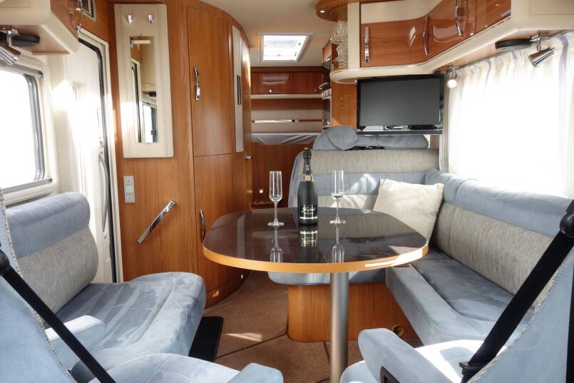 Hymer B 614 SL Star Edition Champagne, lange uitvoering met garage, vol optie 20
