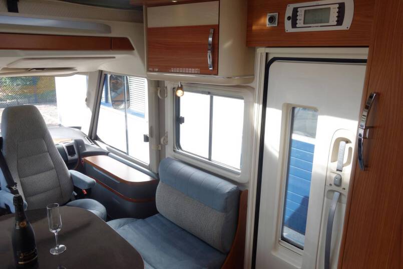Hymer B 614 SL Star Edition Champagne, lange uitvoering met garage, vol optie 21