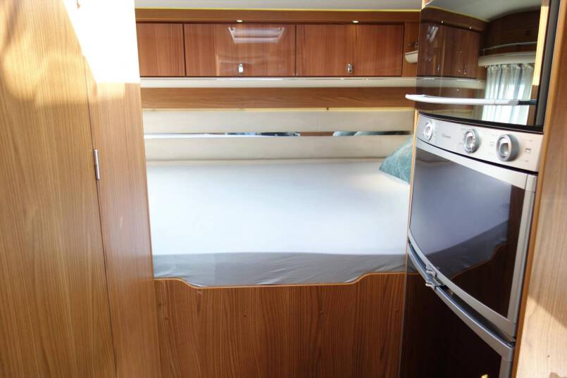 Hymer B 614 SL Star Edition Champagne, lange uitvoering met garage, vol optie 25