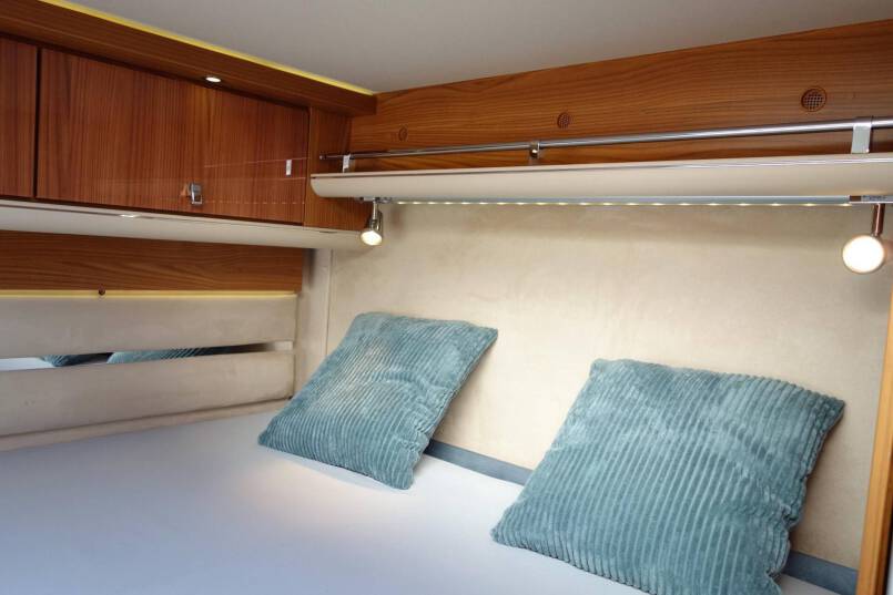 Hymer B 614 SL Star Edition Champagne, lange uitvoering met garage, vol optie 27