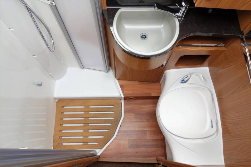 Hymer B 614 SL Star Edition Champagne, lange uitvoering met garage, vol optie 30