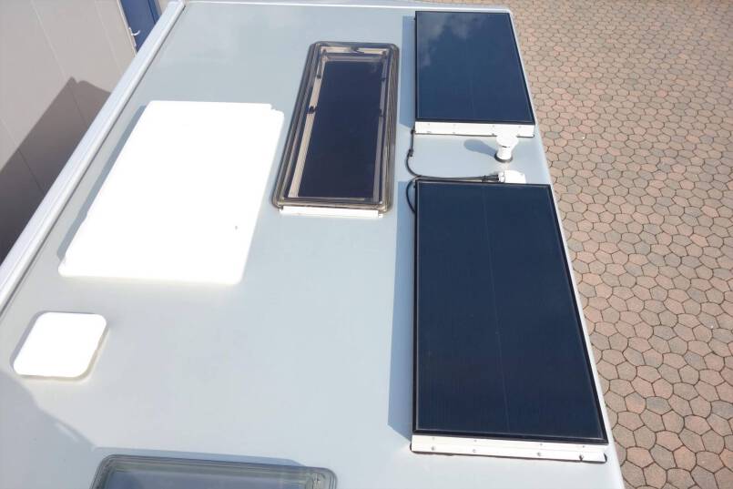 Hymer B 614 SL Star Edition Champagne, lange uitvoering met garage, vol optie 34