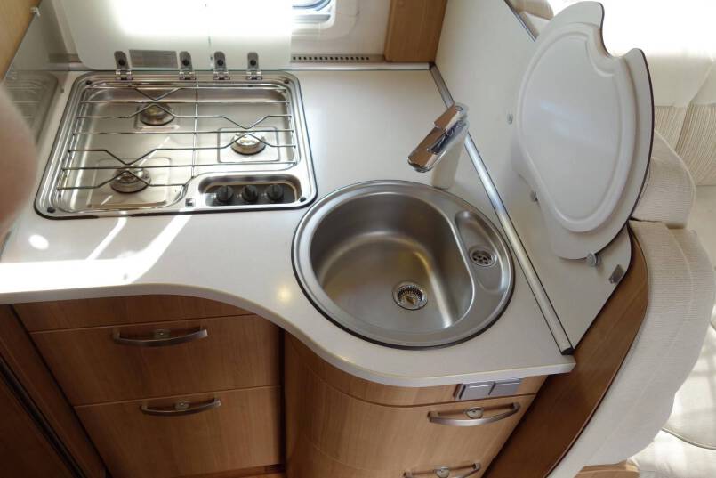 Hymer T 678 CL 180 pk AUTOMAAT MAXI chassis, 16’’ velgen, 2 aparte bedden 23