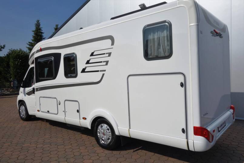Hymer T 678 CL 180 pk AUTOMAAT MAXI chassis, 16’’ velgen, 2 aparte bedden 5