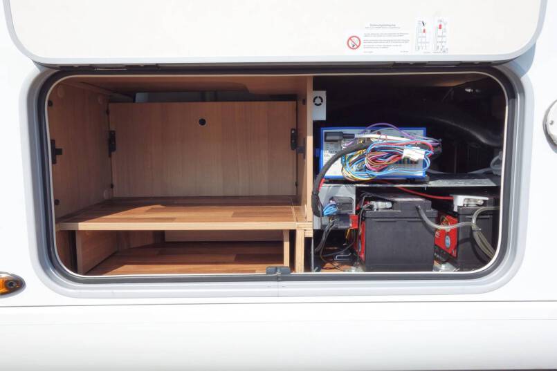 Hymer T 678 CL 180 pk AUTOMAAT MAXI chassis, 16’’ velgen, 2 aparte bedden 8