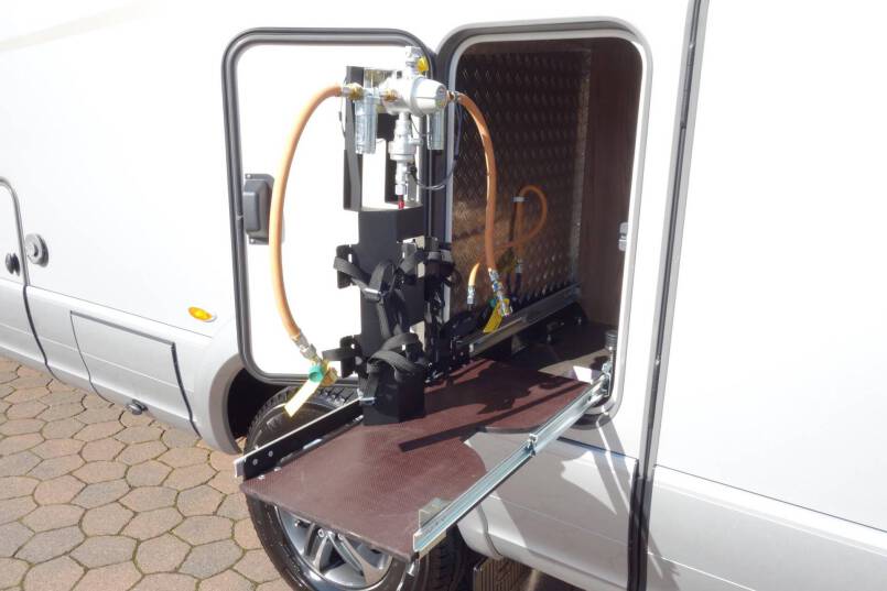 Hymer B 674 SL SupremeLine AUTOMAAT, 180 pk, Crystal-Zilver metallic, 2 aparte bedden 16