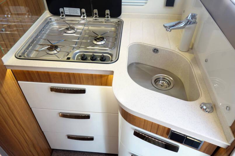 Hymer B 678 PL AUTOMAAT, 177 pk PremiumLine, 2 aparte bedden 26