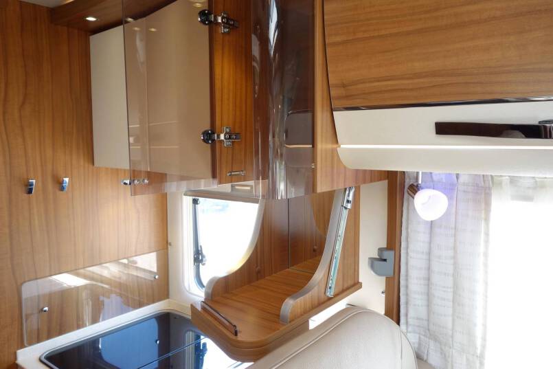 Hymer B 678 PL AUTOMAAT, 177 pk PremiumLine, 2 aparte bedden 27