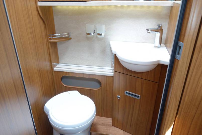 Hymer B 678 PL AUTOMAAT, 177 pk PremiumLine, 2 aparte bedden 33
