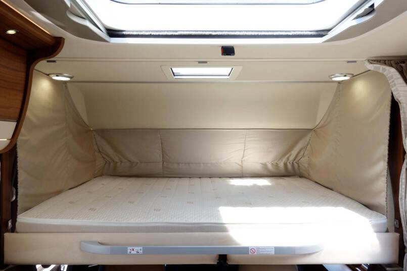 Hymer B 678 PL AUTOMAAT, 177 pk PremiumLine, 2 aparte bedden 37