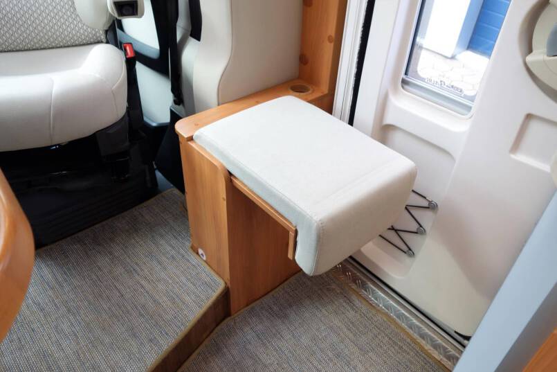Hymer T 578 CL AL-KO chassis 180 pk AUTOMAAT, enkele bedden 25