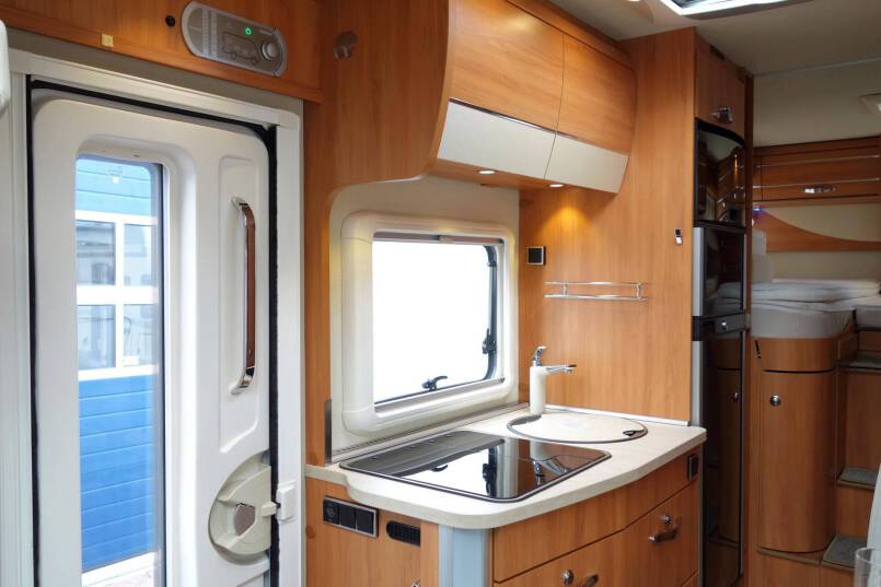 Hymer T 578 CL AL-KO chassis 180 pk AUTOMAAT, enkele bedden 28