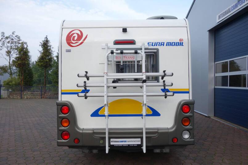 Eura Mobil Contura 652 SB frans bed, airco 3