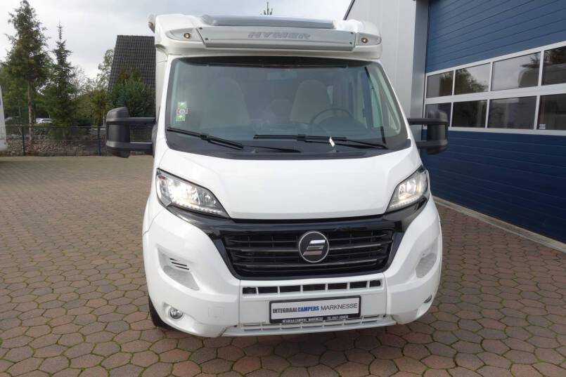 Hymer T 698 CL Exclusive Line 160 pk half integraal, Queens bed 1