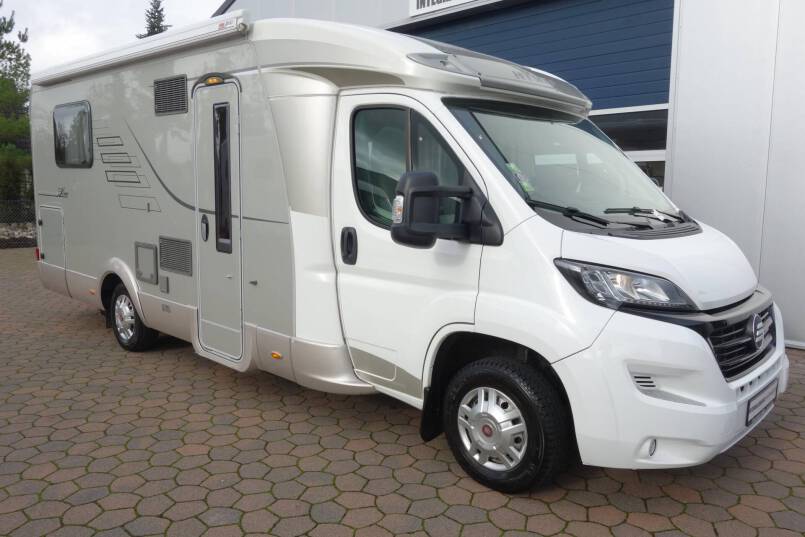 Hymer T 698 CL Exclusive Line 160 pk half integraal, Queens bed 4