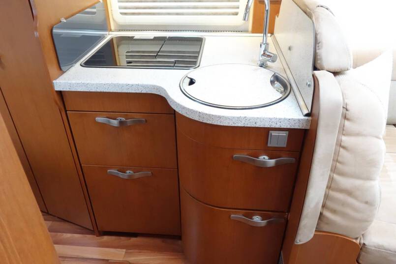 Hymer B 554 3.0 158 pk AUTOMAAT, bovenkastjes cabine, levelsysteem 29