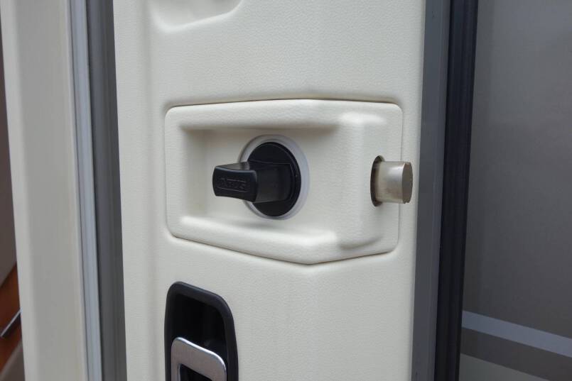 Hymer T 554 CL AL-KO chassis 177 pk AUTOMAAT 17