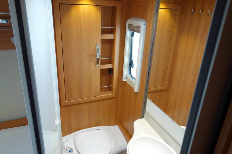 Hymer T 554 CL AL-KO chassis 177 pk AUTOMAAT 36