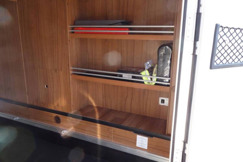 Hymer B 588 PL AUTOMAAT, 180 PK, Premium Line, 2 aparte bedden, garage 11