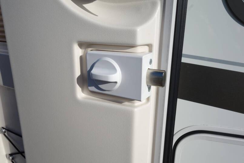 Hymer B 588 PL AUTOMAAT, 180 PK, Premium Line, 2 aparte bedden, garage 17