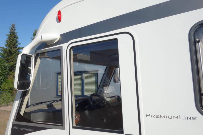 Hymer B 588 PL AUTOMAAT, 180 PK, Premium Line, 2 aparte bedden, garage 8