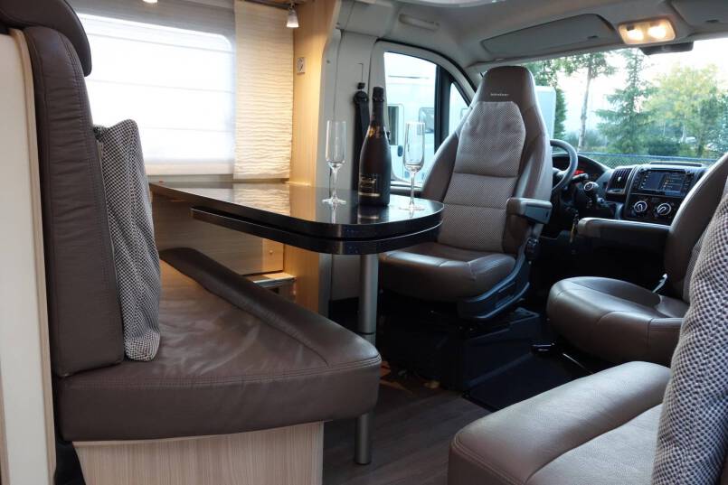 Bürstner Nexxo T 690 G 2 aparte bedden met garage 18