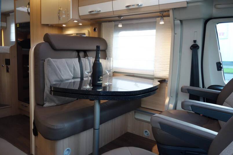 Bürstner Nexxo T 690 G 2 aparte bedden met garage 19