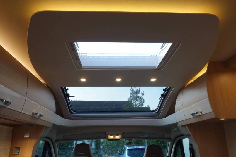 Bürstner Nexxo T 690 G 2 aparte bedden met garage 21