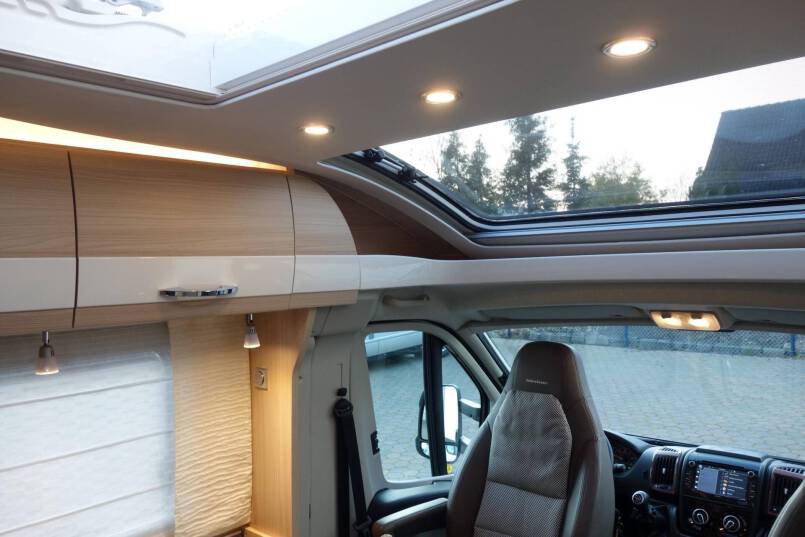 Bürstner Nexxo T 690 G 2 aparte bedden met garage 22