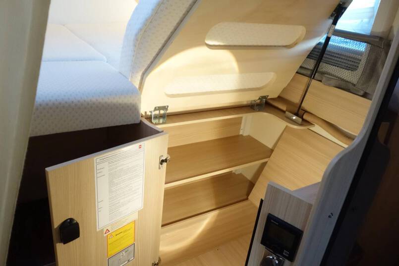 Bürstner Nexxo T 690 G 2 aparte bedden met garage 31