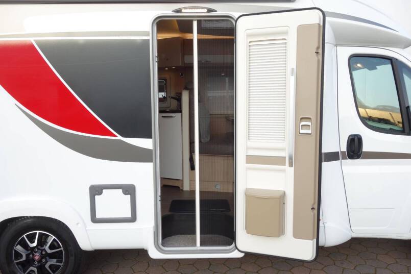 Bürstner Nexxo T 690 G 2 aparte bedden met garage 7