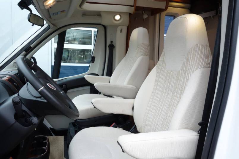 Hymer T 588 SL AUTOMAAT, 180 pk half integraal, enkele bedden 16