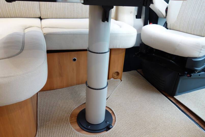 Hymer T 588 SL AUTOMAAT, 180 pk half integraal, enkele bedden 41