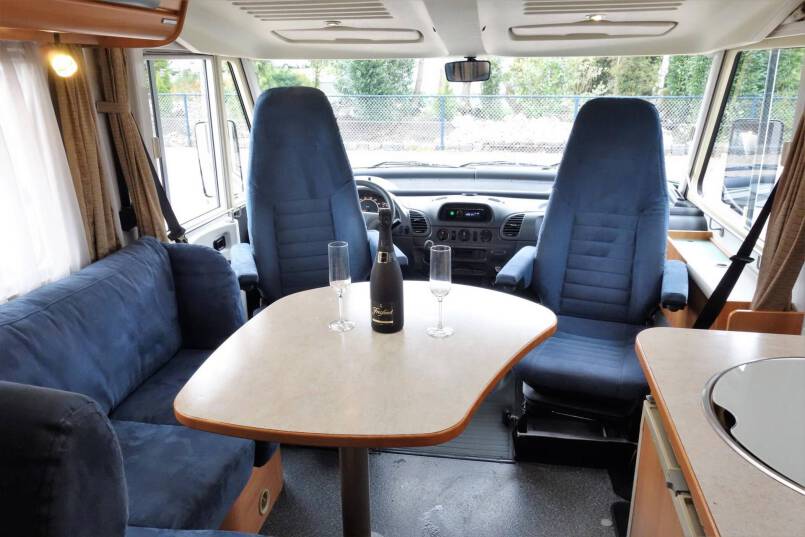 Hymer B 630 G StarLine Hymer B 630 G  vast bed/garage/L-zit StarLine 16